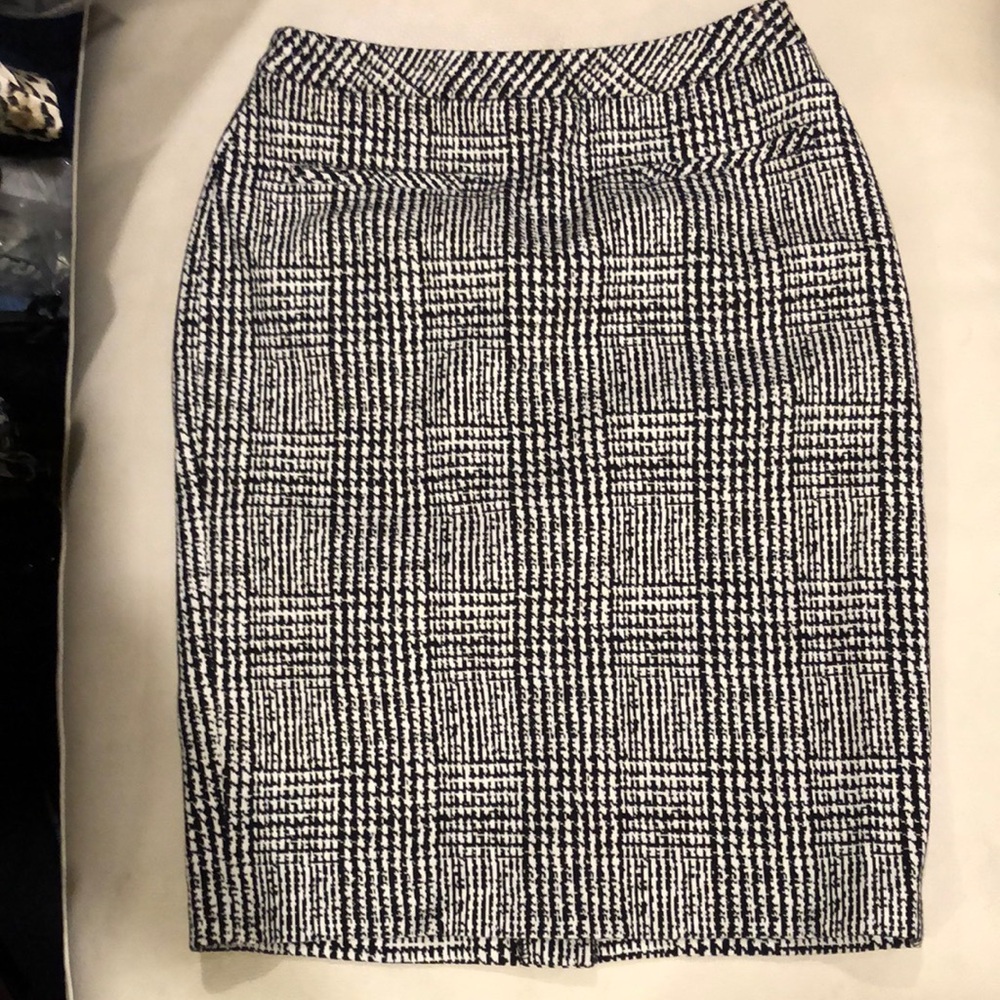 Talbots black/white plaid ponte knit pencil skirt